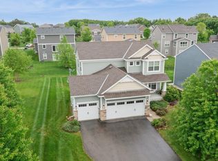 11543 Harbor Ln, Woodbury, MN 55129