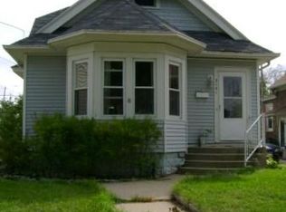 2121 E Tripoli Ave, Saint Francis, WI 53235