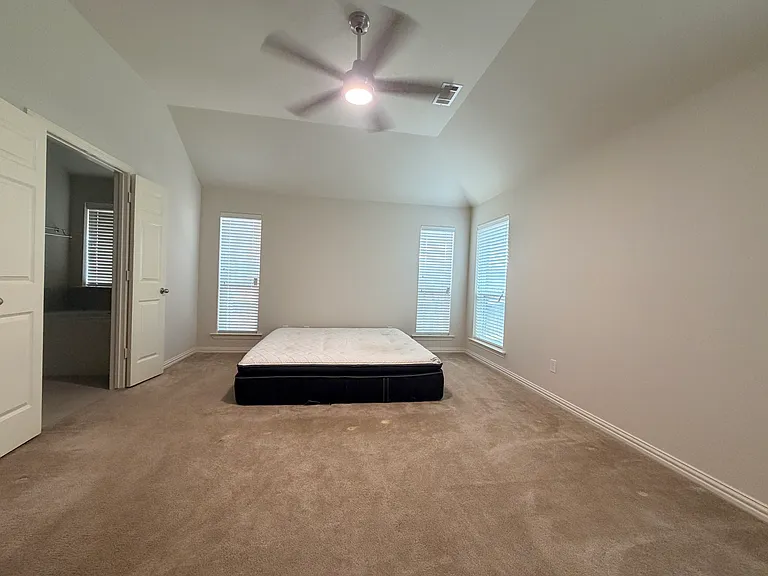 3516 Rim Fire Dr — Photo 32