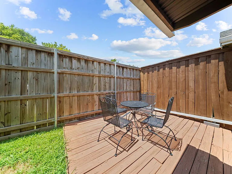 5501 Stoney Glen Dr — Photo 15