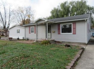 817 S Montgomery Ave, Litchfield, IL 62056