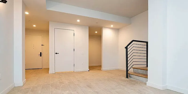 Rented by Artur Gutman, LREB | media 13