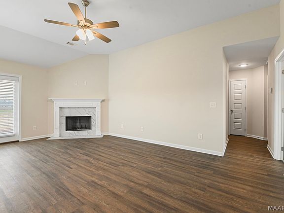 4th image of 2019 Dawsons Mill Ln
