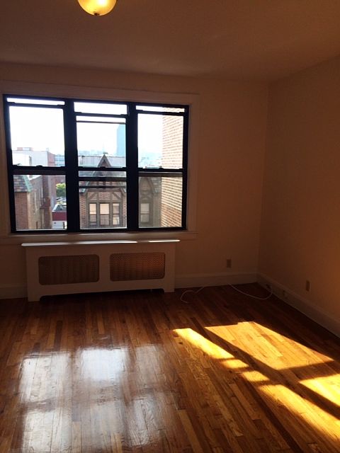 1st image of 4519 39th Pl APT 4A