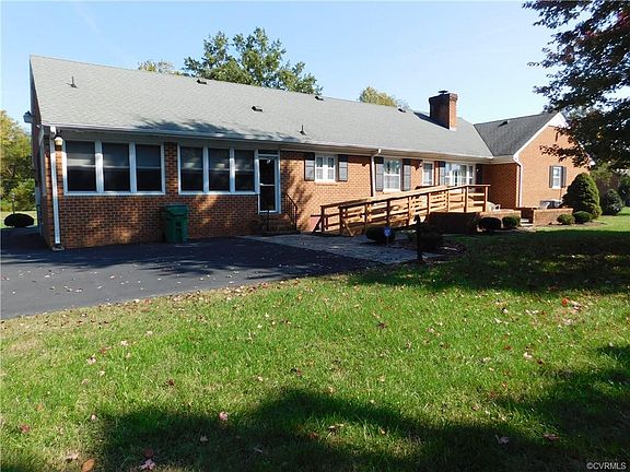 2nd image of 122 Virginia Ave