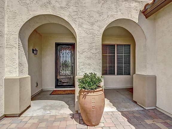 3rd image of 592 W Zion Pl