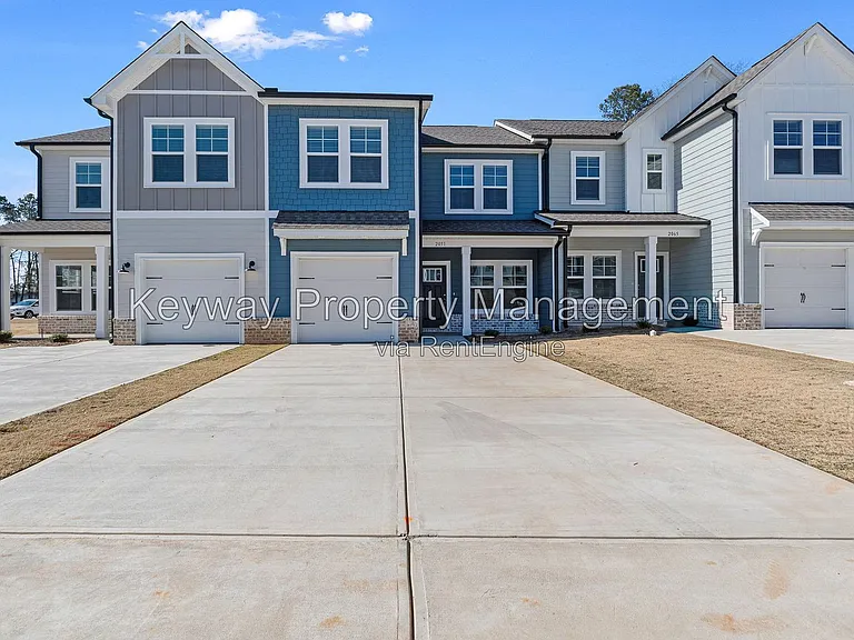 2120 Denmark Ave SE — Photo 2