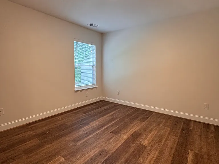 407 Albus Dr — Photo 15