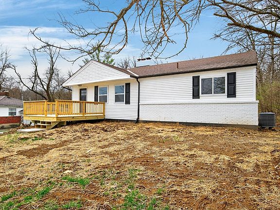 5th image of 10055 Ronnie Rd