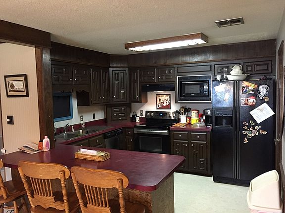 2nd image of 1008 Sandra Ct