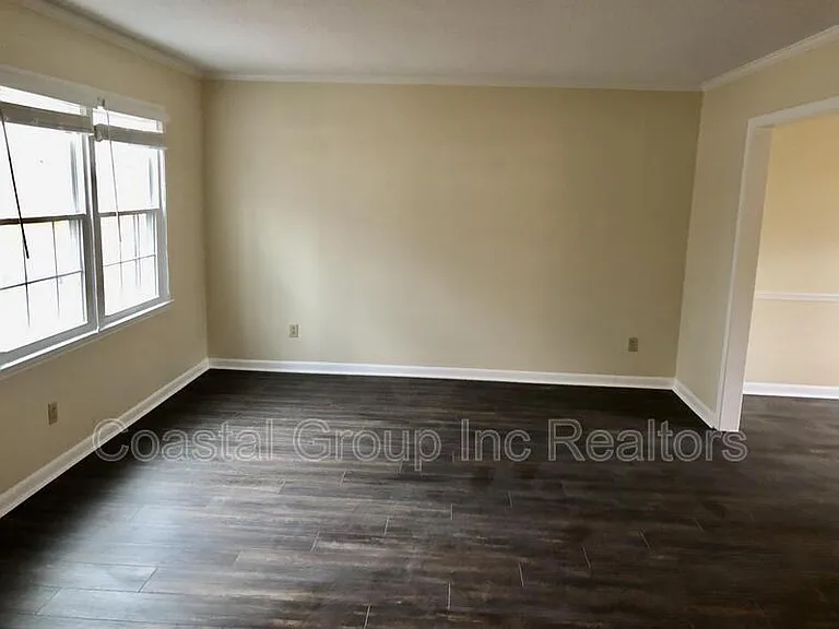 613 Reef Ln — Photo 5