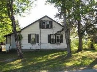 28 Waye St, Skowhegan, ME 04976