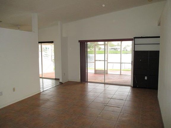 5th image of 6692 Picante Cir