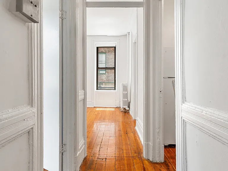 268 W 12th St #2R — Photo 6