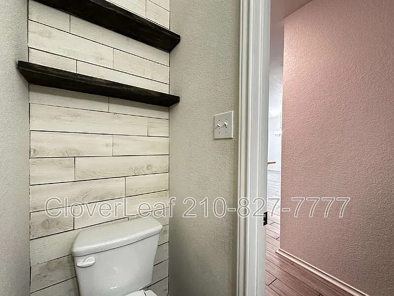 2606 Bluff Xing — Photo 16