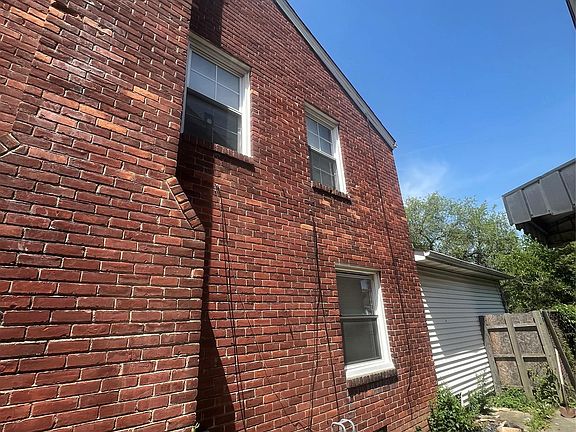 5th image of 15865 Collingham Dr