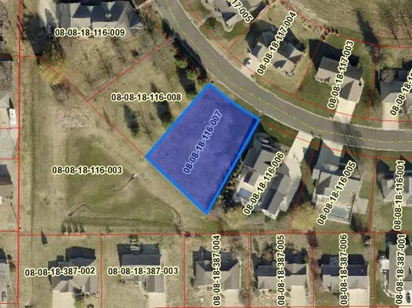 870 Deer Circle Dr, Carlyle, IL 62231