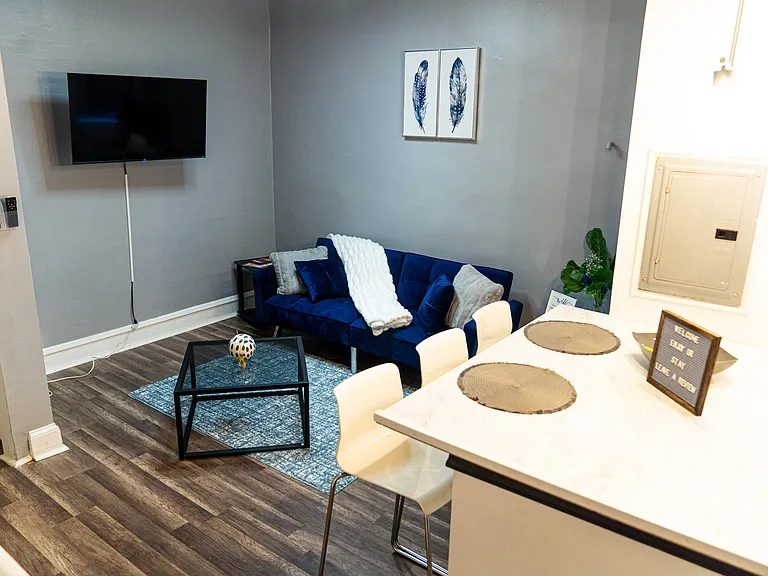 5021 Race St — Photo 1
