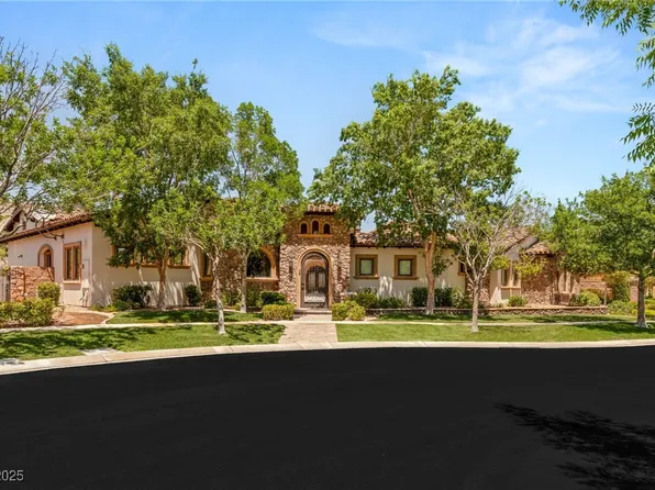 38 Pebble Dunes Ct, Las Vegas, NV 89141