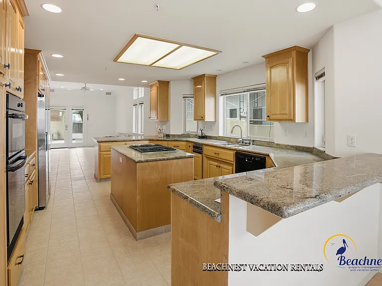 940 W Cliff Dr #A — Photo 22