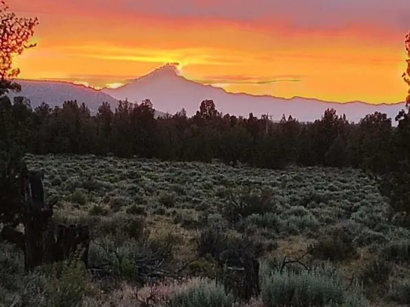 3913 SE Umatilla Loop, Prineville, OR 97754