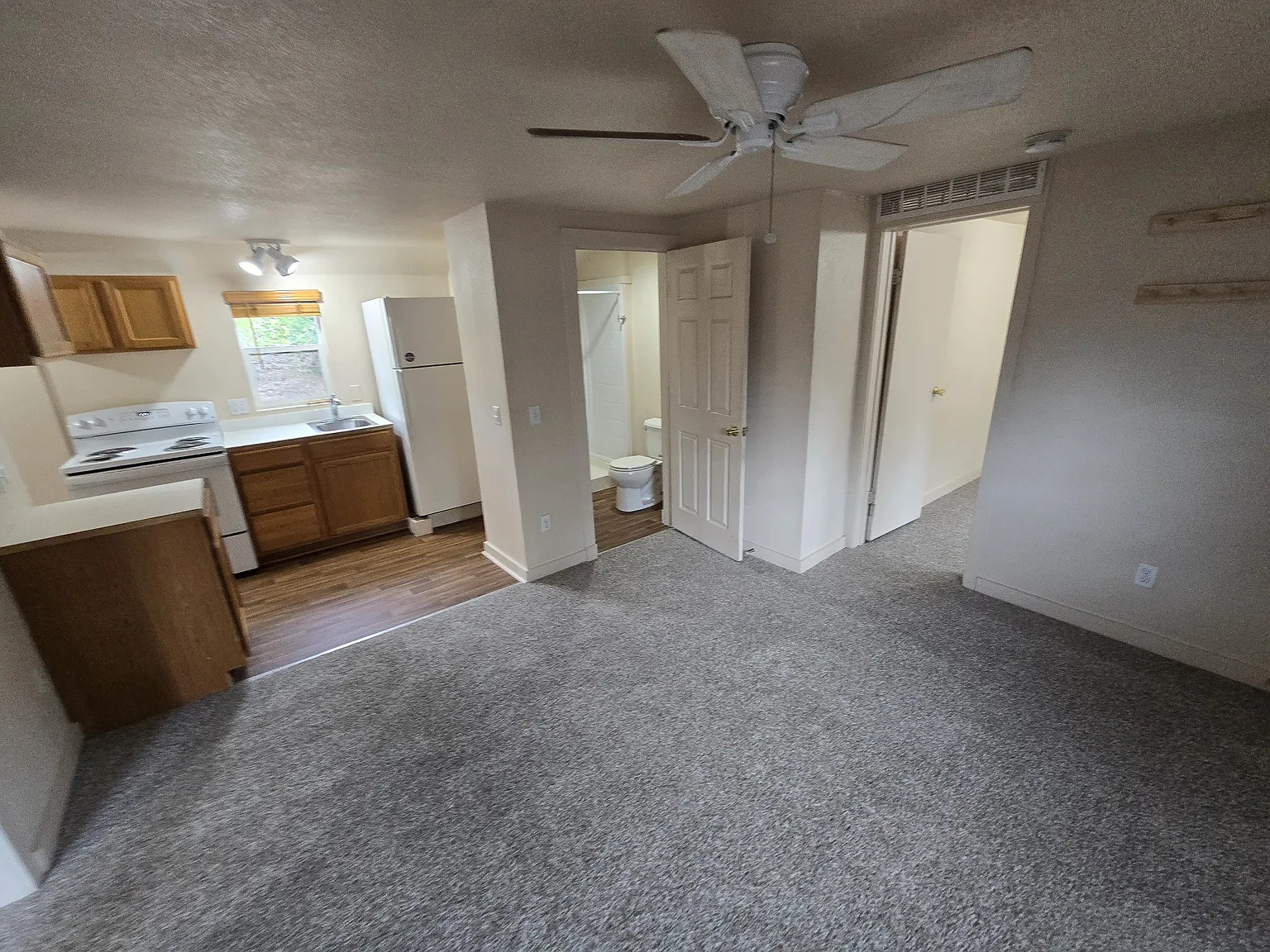 2 bed, 500 sqft, $1,500 — Photo 2