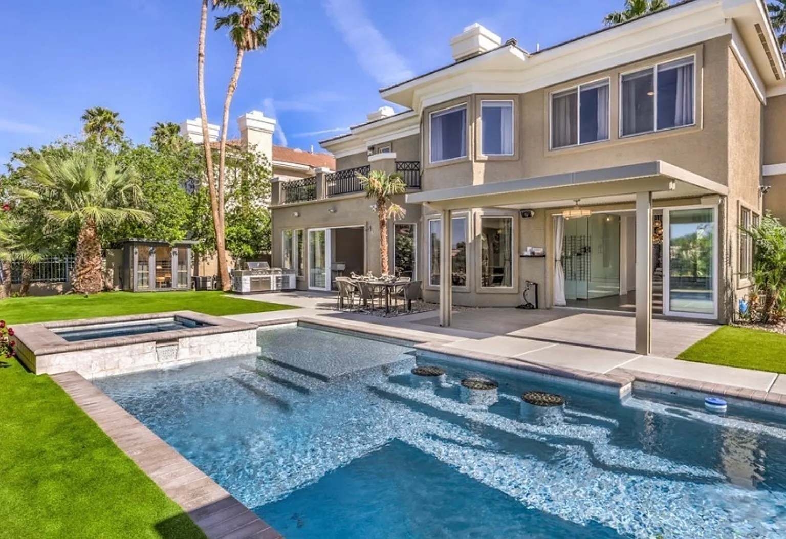 Thornbury Ln, Las Vegas — Photo 2
