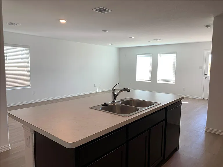 18118 Rockvine Dr — Photo 10