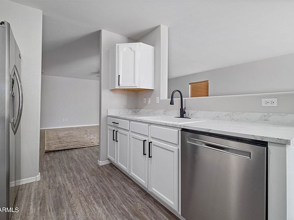 5th image of 1441 E Avenida Grande
