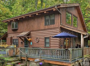 102 Carriage Dr, Fairview, NC 28730