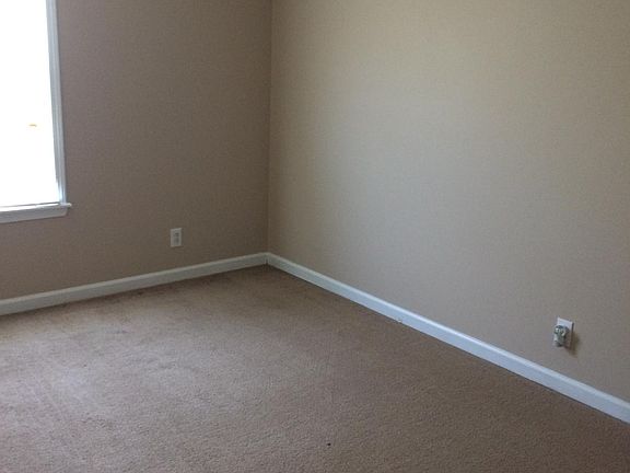 4th image of 414 Eddy St
