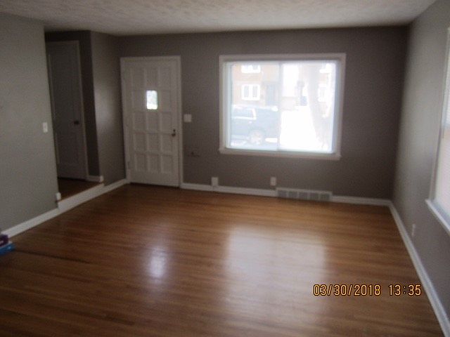 1st image of 815 N 47th St
