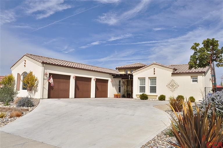 1st image of 957 Vista Cerro Dr