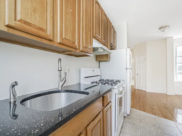 599 18th Street image 21 of 44