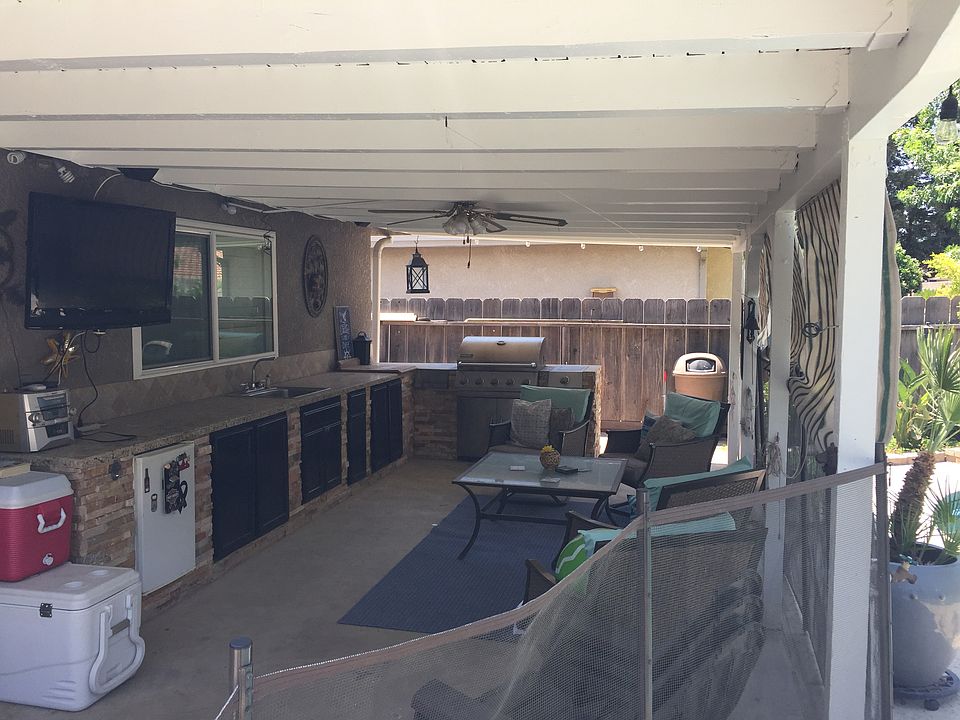 2nd image of 91 Post Ave