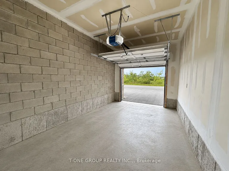 49 Ducharme Dr — Photo 25