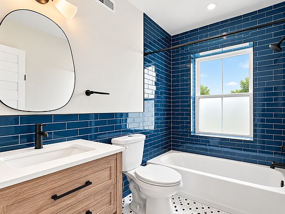 3rd image of 2409 N 33rd St #B