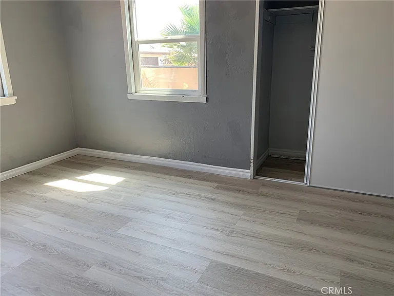1432 W 9th St — Photo 11