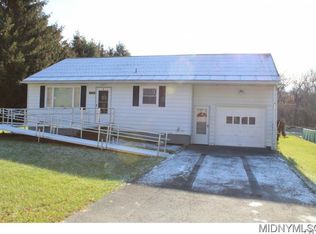 9464 Elm St, Chadwicks, NY 13319