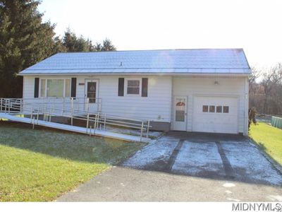 9464 Elm St, Chadwicks, NY, 13319