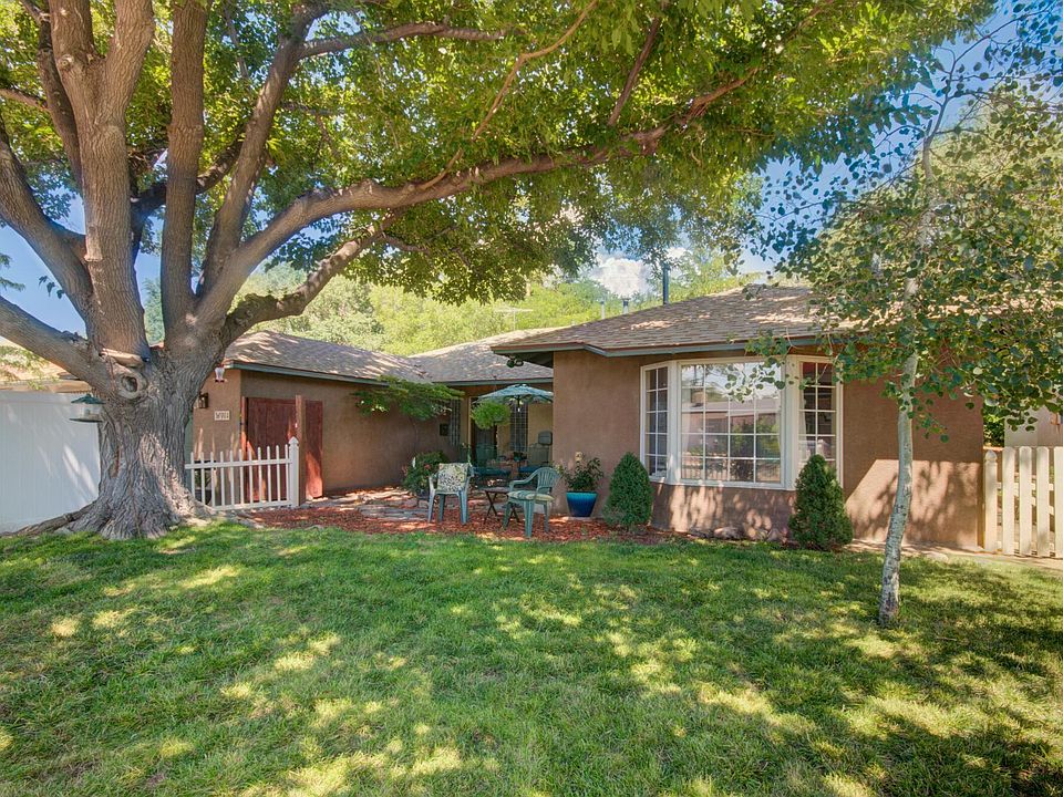 1st image of 904 Hermosa Dr NE