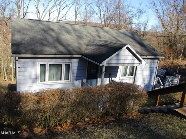 1136 Shaffer St, Johnstown, PA 15905