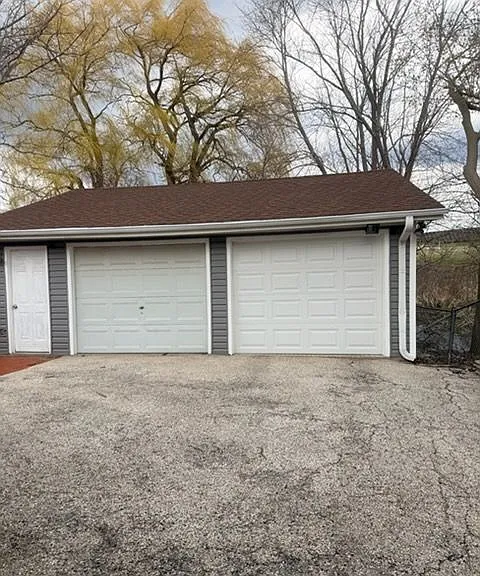 1630 W Greenwood Ave — Photo 2