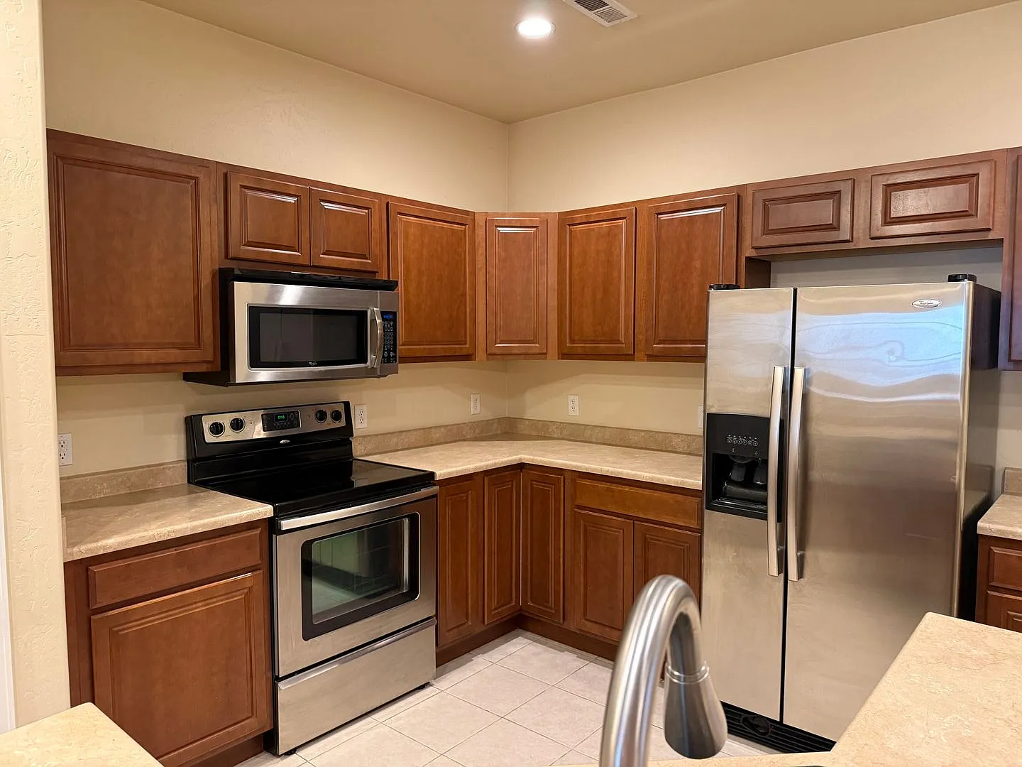 Available Now. New 3 bed, 2 bath townhouse! — Photo 3