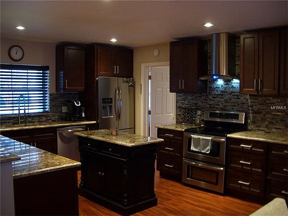 4th image of 1809 N Forest Ave