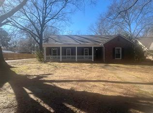 1723 Brookside Dr, Germantown, TN 38138