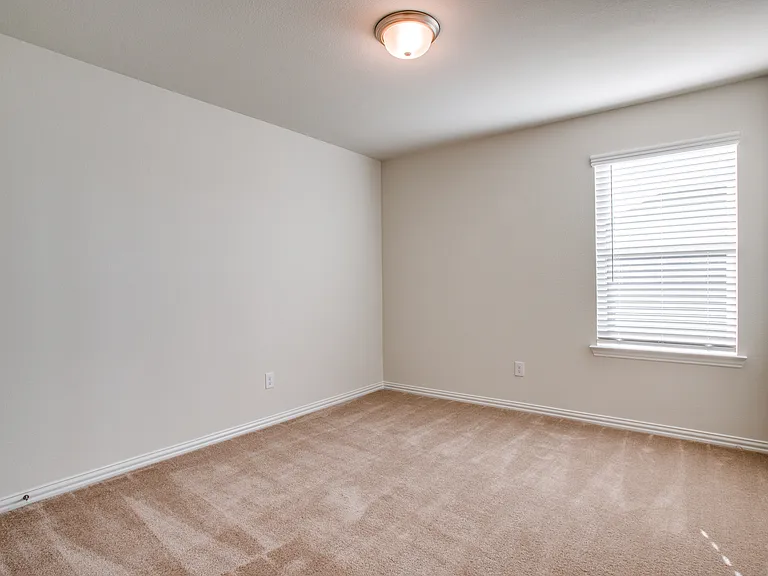 1237 Sharp St — Photo 12