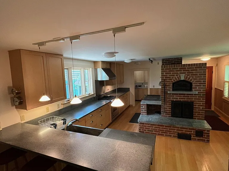 180 Foss Hill Rd — Photo 15