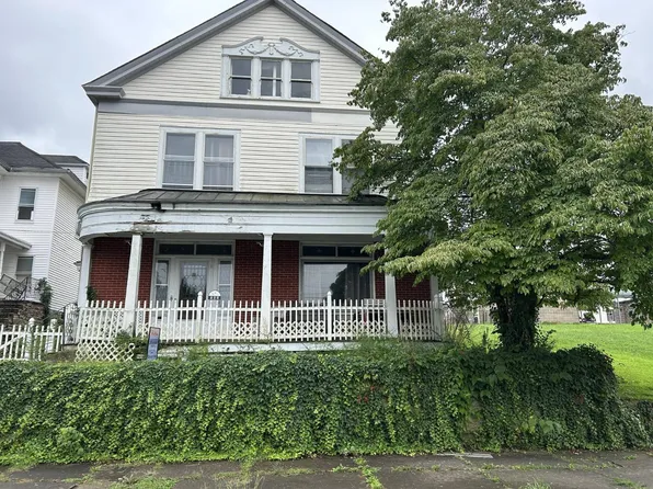 503 Riverside Dr, Sistersville, WV 26175