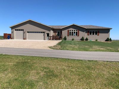 345 Park Dr, Davenport, ND, 58021